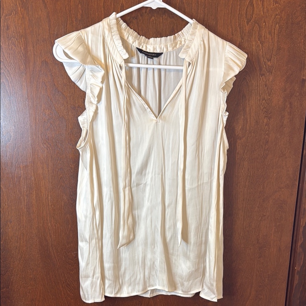 Banana Republic Cream Flutter Sleeve Blouse